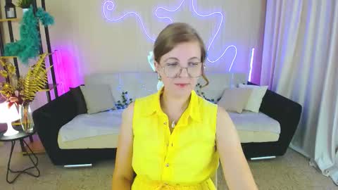 Snapshot of youruniverser chatting on September 22, 2025, 9:22 am Alice online show from September 22, 2025, 9:22 am