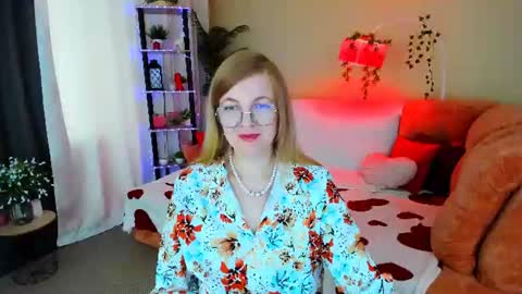 Snapshot of youruniverser chatting on June 14, 2026, 4:47 am Alice online show from June 14, 2026, 4:47 am