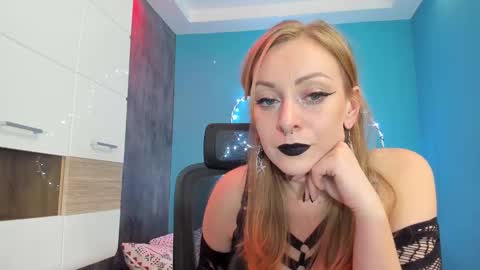 Snapshot of yourvenus00 chatting on January 24, 2025, 4:17 pm YourVenus00 -Follow my OF online show from January 24, 2025, 4:17 pm