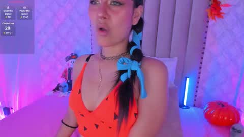 Snapshot of yourwishisme_val chatting on October 22, 2025, 3:51 am Val online show from October 22, 2025, 3:51 am