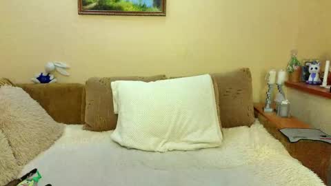 YourXQueen online show from March 11, 2026, 6:08 am