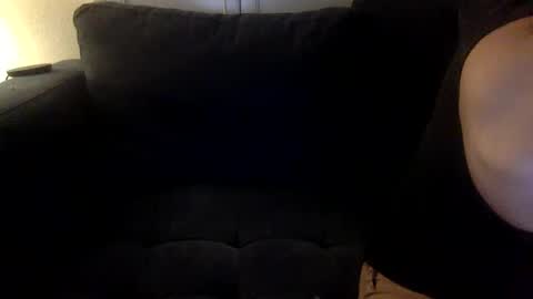 Snapshot of yque2 chatting on December 8, 2024, 1:02 am yque online show from December 8, 2024, 1:02 am