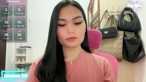 yrdrmgrl_jennie26 online show from March 9, 2026, 7:51 pm