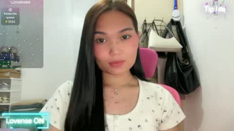yrdrmgrl_jennie26 online show from June 29, 2026, 6:19 pm