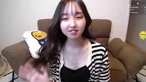 yui_x online show from July 14, 2026, 1:28 pm
