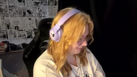 Julia online show from August 2, 2026, 5:06 am