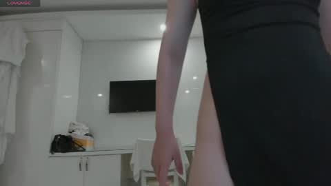 Yuki online show from April 14, 2026, 11:05 am