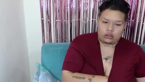 yul and val couple online show from January 17, 2026, 12:43 pm