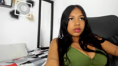 yuleimys_rosse online show from January 10, 2026, 2:46 am