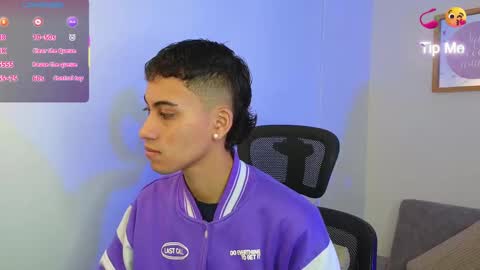 yulian_vasquez online show from September 30, 2025, 12:10 pm