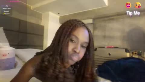 Snapshot of yuliana_miiller chatting on November 19, 2025, 12:21 am YulianaIndependent online show from November 19, 2025, 12:21 am