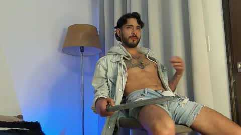 Snapshot of yulianpereira25 chatting on September 28, 2025, 7:08 pm yulian 2811 online show from September 28, 2025, 7:08 pm