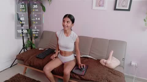 yuliethpetite online show from April 10, 2026, 1:16 pm