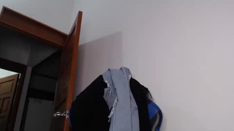 yumchocolate777 online show from April 24, 2026, 7:44 am