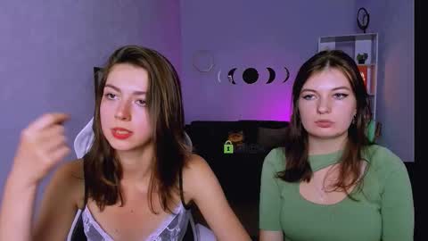 yume_sakura_ online show from September 30, 2025, 12:43 pm