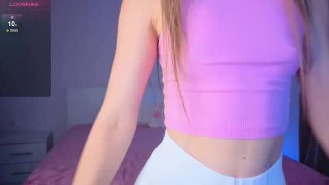 Yumi online show from September 19, 2025, 5:09 am