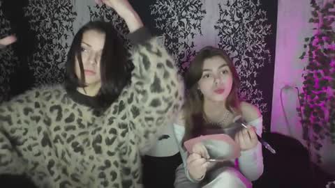 Snapshot of yummy_chica chatting on October 23, 2025, 8:29 pm yummy_chica online show from October 23, 2025, 8:29 pm