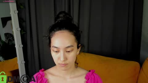 Cindey online show from March 29, 2026, 11:32 am