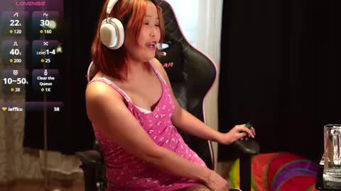 Chimi online show from November 22, 2025, 3:49 am