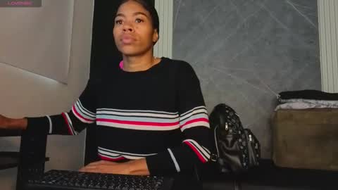 Snapshot of yummyduo chatting on October 10, 2025, 12:04 pm Yummyduo online show from October 10, 2025, 12:04 pm