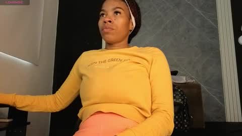 Snapshot of yummyduo chatting on October 24, 2025, 12:01 pm Yummyduo online show from October 24, 2025, 12:01 pm