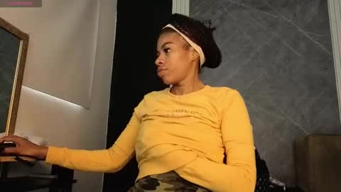 Snapshot of yummyduo chatting on October 25, 2025, 12:02 pm Yummyduo online show from October 25, 2025, 12:02 pm