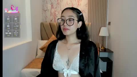 Yuna  online show from September 29, 2025, 2:55 pm