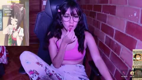 yuna_pink666 online show from May 6, 2026, 2:40 am