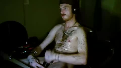 YUNG kye online show from December 1, 2025, 4:23 pm