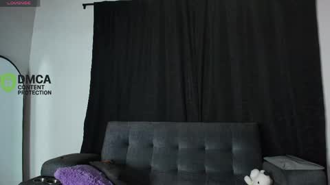 Snapshot of yungelitamor_ chatting on May 4, 2026, 4:41 am ELITA online show from May 4, 2026, 4:41 am