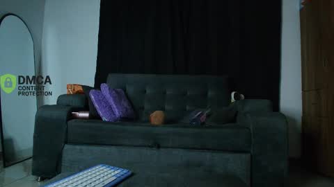 Snapshot of yungelitamor_ chatting on May 17, 2026, 5:05 am ELITA online show from May 17, 2026, 5:05 am