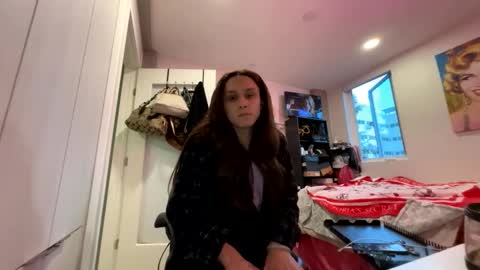 BbyTSSLut online show from May 15, 2026, 2:40 am