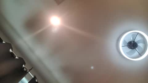 yungnhandsumdee online show from September 21, 2025, 6:53 pm