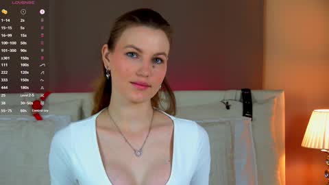 Snapshot of yungtessa chatting on February 17, 2026, 7:20 pm Tessa online show from February 17, 2026, 7:20 pm