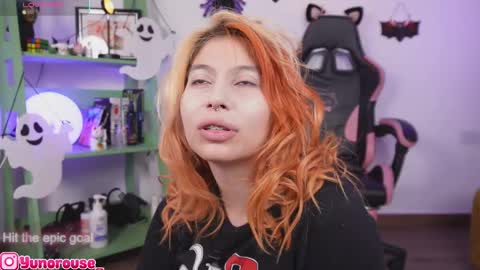 yunorose_ online show from November 1, 2025, 3:52 am