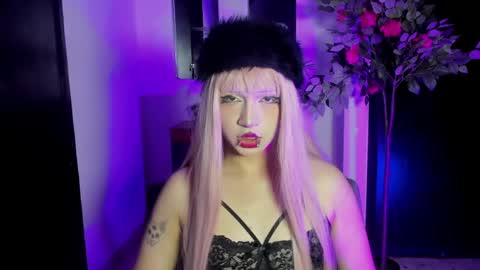 Yuri Kay online show from May 25, 2026, 7:53 pm