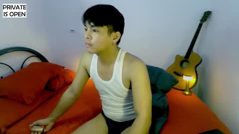 Snapshot of yuri_nation chatting on February 6, 2025, 3:06 am yuri nation online show from February 6, 2025, 3:06 am