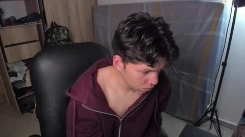 yurii_moody online show from February 18, 2025, 1:10 am