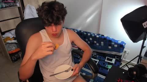 yurii_moody online show from September 26, 2025, 8:24 pm