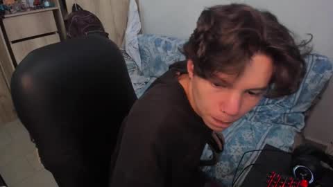 yurii_moody online show from November 30, 2025, 5:28 pm