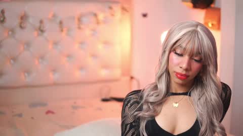 Yuyi Cam online show from October 6, 2025, 3:37 am