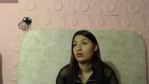 YUYIS online show from January 8, 2026, 11:23 am