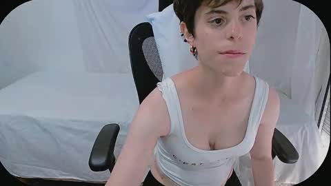 Snapshot of yuyito15 chatting on January 4, 2025, 8:16 pm Yuyu online show from January 4, 2025, 8:16 pm