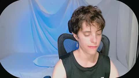 Snapshot of yuyito15 chatting on January 8, 2025, 2:25 am Yuyu online show from January 8, 2025, 2:25 am