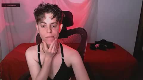 Yuyu online show from December 3, 2025, 3:25 am