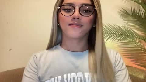 Miss Cali online show from March 10, 2026, 3:33 am