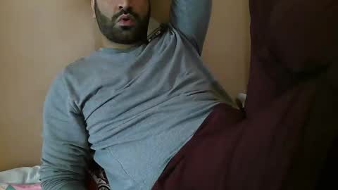 Snapshot of yxxtxxdentyk chatting on April 29, 2026, 4:49 am Bi BearXXX online show from April 29, 2026, 4:49 am