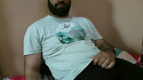 Snapshot of yxxtxxdentyk chatting on May 21, 2026, 5:25 am Bi BearXXX online show from May 21, 2026, 5:25 am