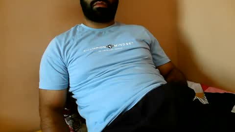 Snapshot of yxxtxxdentyk chatting on July 9, 2026, 5:00 am Bi BearXXX online show from July 9, 2026, 5:00 am