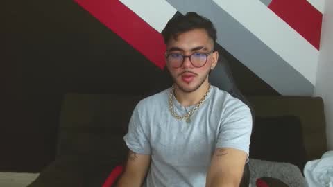 Zack  online show from November 24, 2025, 11:37 pm